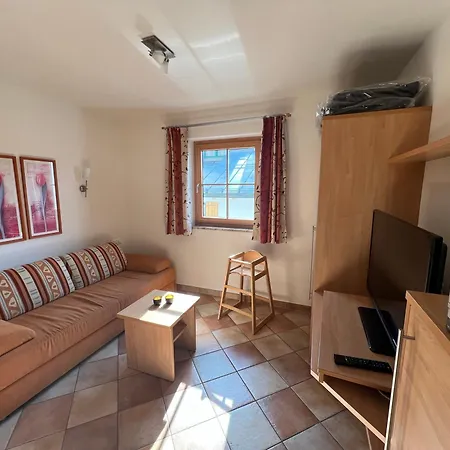 Simone كونيغشليتن