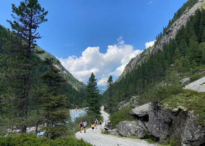 Simone Daire Konigsleiten